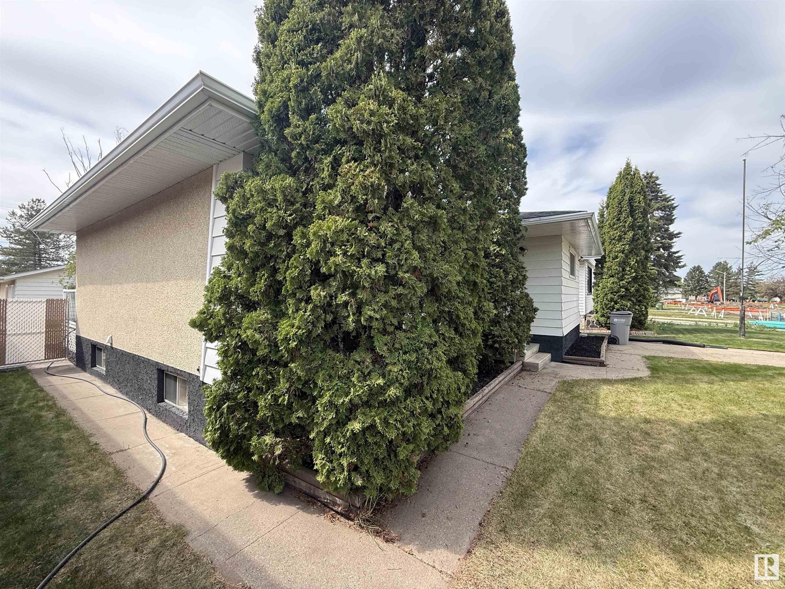 10340 107A Ave