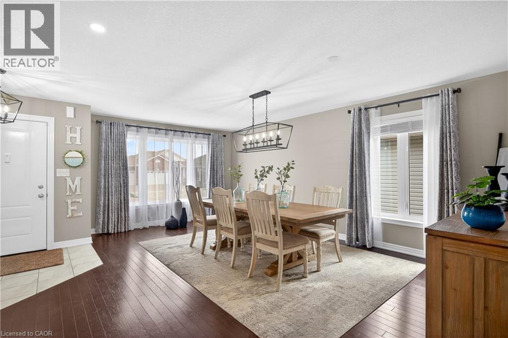 22 LINDA Crescent