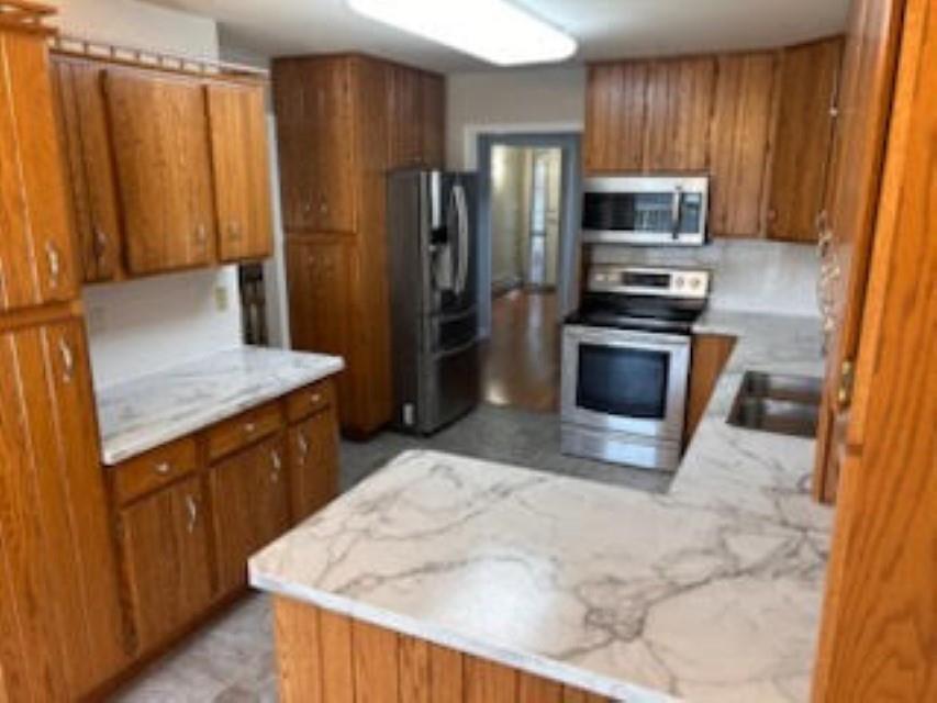 9 3054 TRAFALGAR STREET