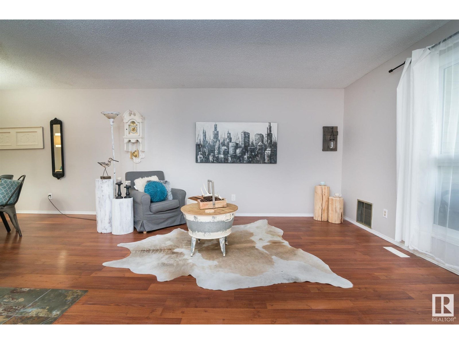 #173 2703 79 ST NW