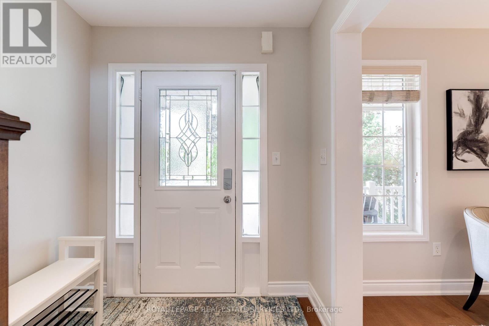 2558 FALKLAND CRESCENT