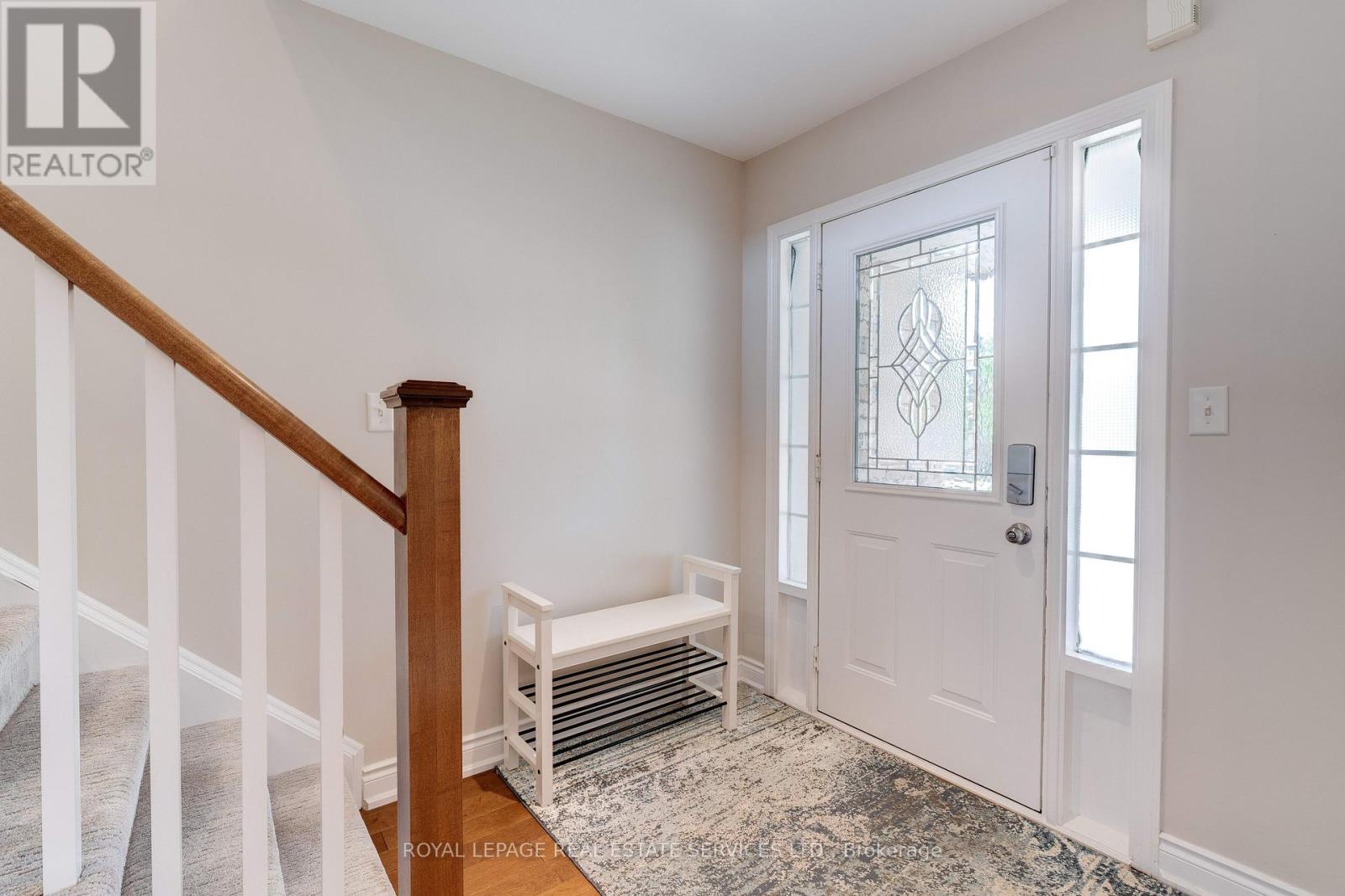 2558 FALKLAND CRESCENT