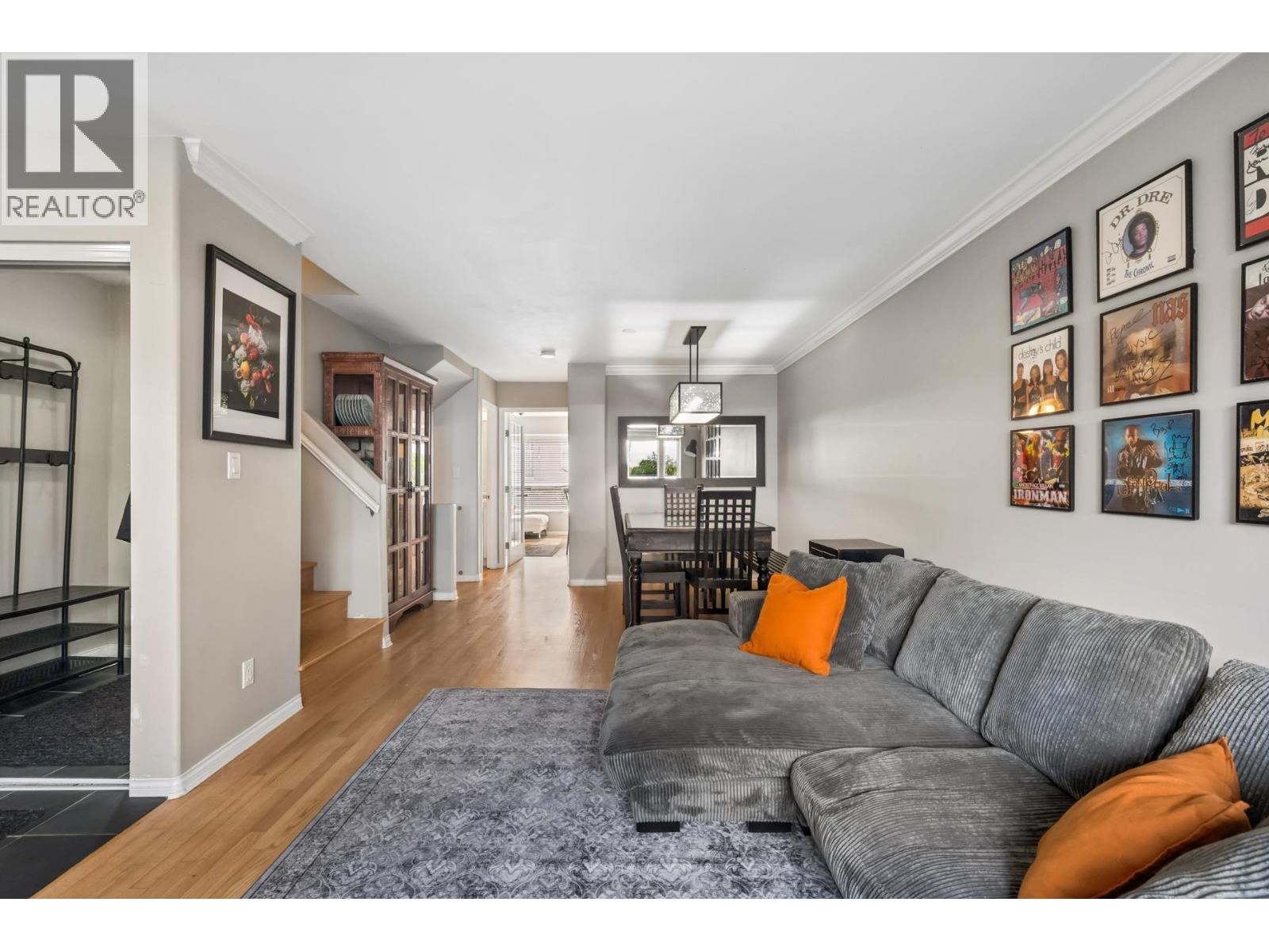 104 225 E 6TH STREET