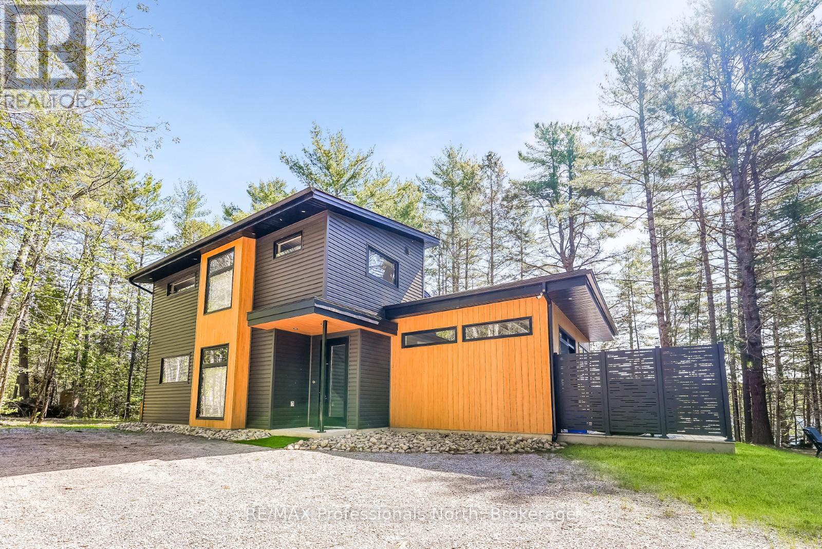 1142 TURFYN LANE