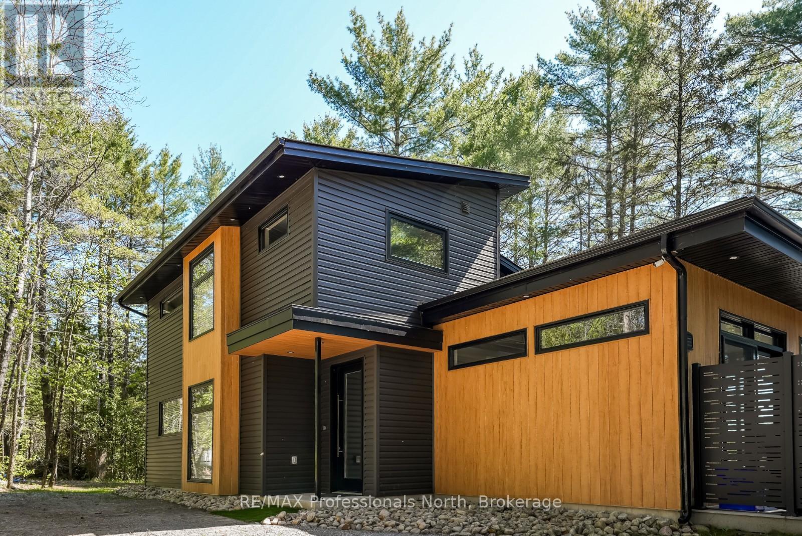 1142 TURFYN LANE
