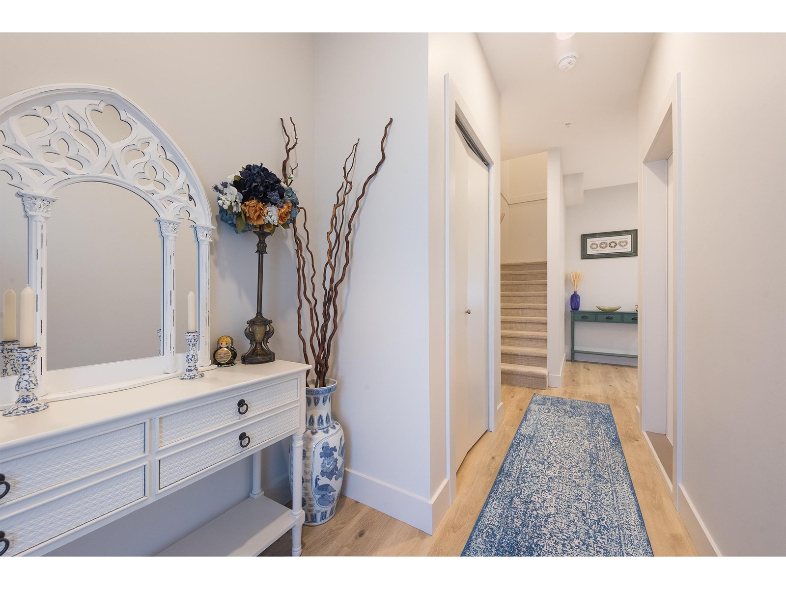 3 1928 WOODSIDE BOULEVARD|Mt Woodside