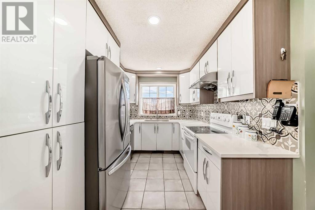 12 Castlebrook Way NE