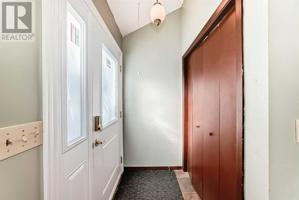 12 Castlebrook Way NE