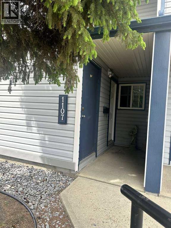 1107, 7201 Poplar Drive