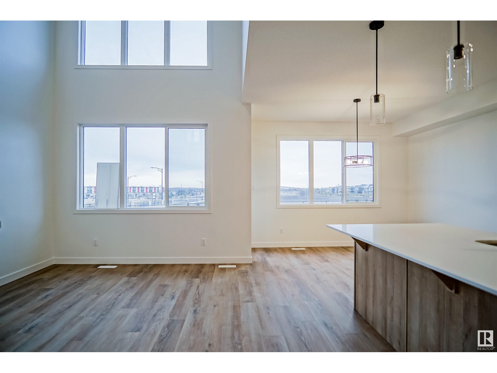 12016 34 AV SW