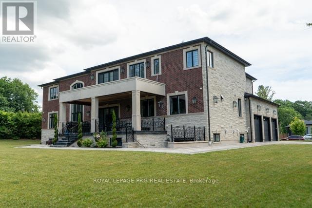 12 HOLLYWOOD CRESCENT