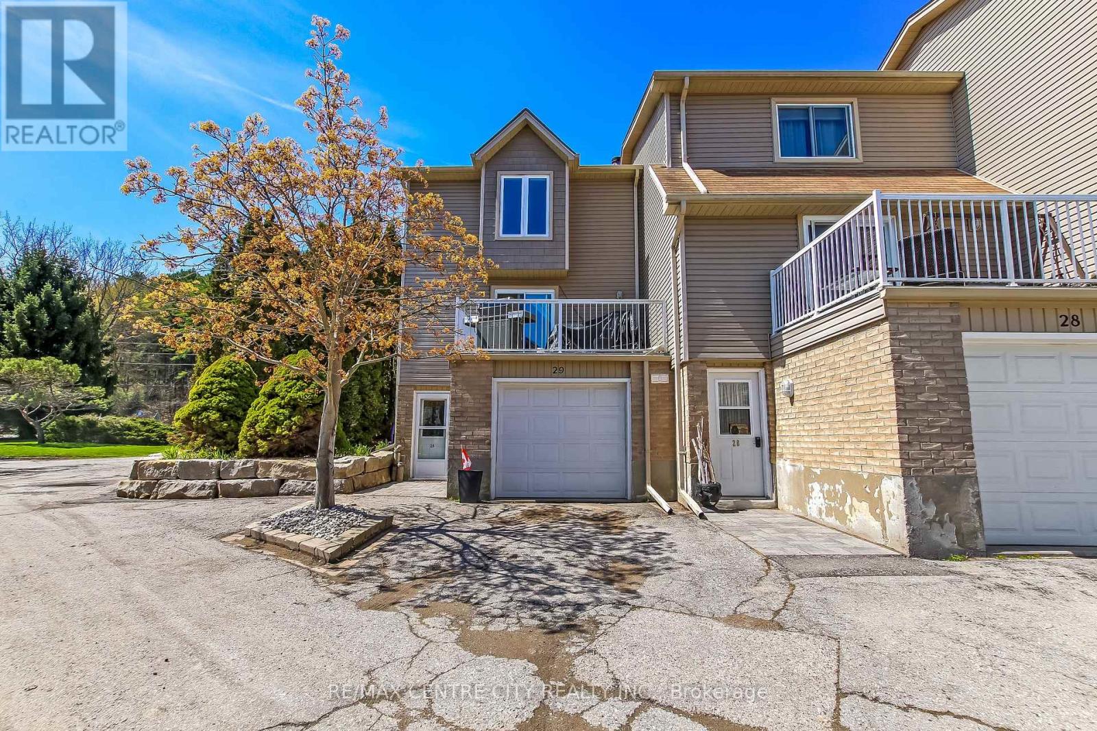 Photo 1 of 36 — 29 - 301 CARLOW ROAD Unit 29, Central Elgin (Port Stanley), ON N5L1B7