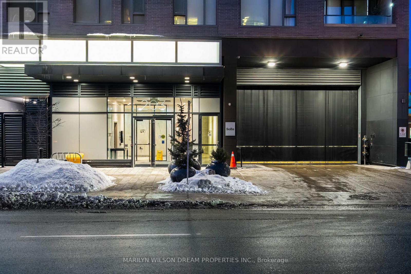 1701 - 203 CATHERINE STREET