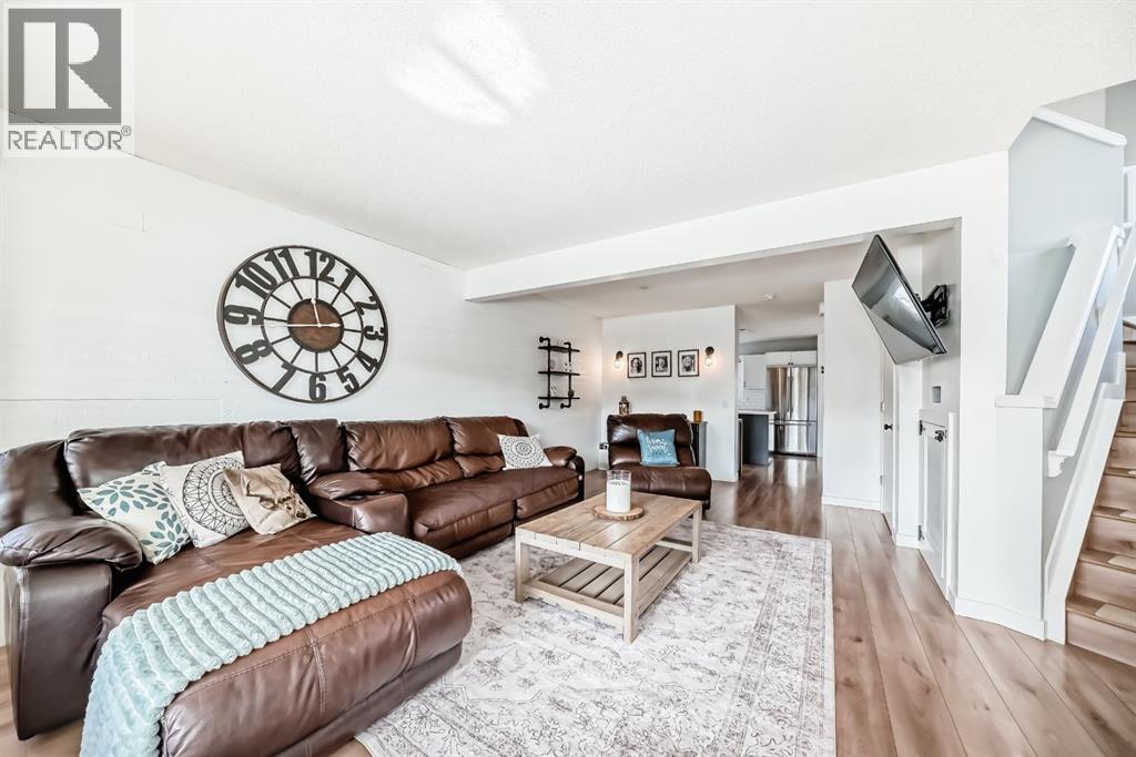 93 Evansford Circle NW