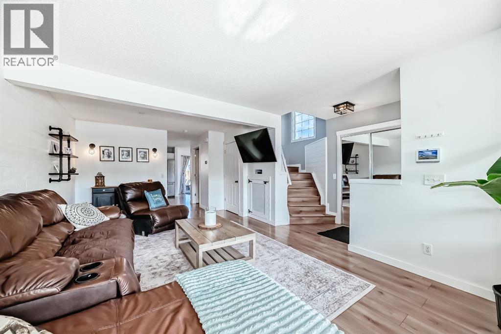 93 Evansford Circle NW