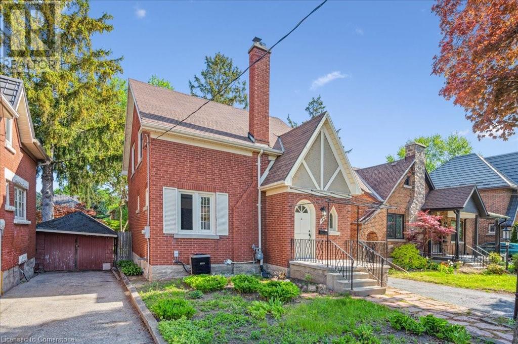 44 HIGHLAND Road W