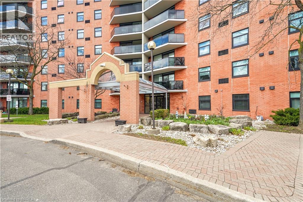 9 BONHEUR Court Unit# 207
