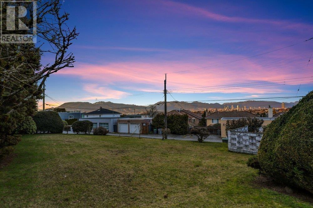 4180 QUESNEL DRIVE