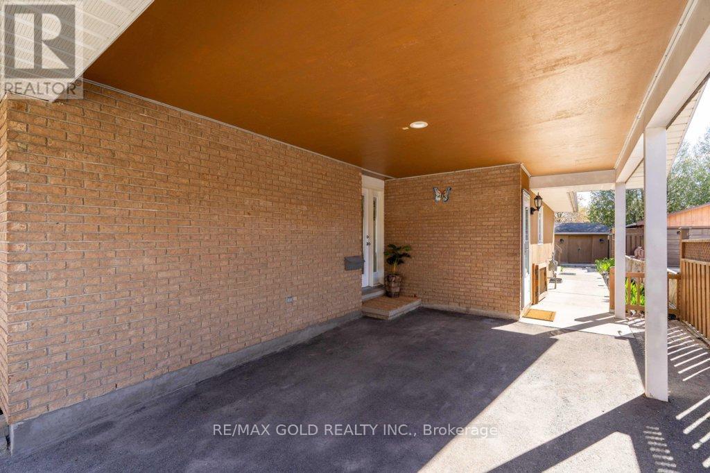 380 GRANGEWOOD DRIVE W