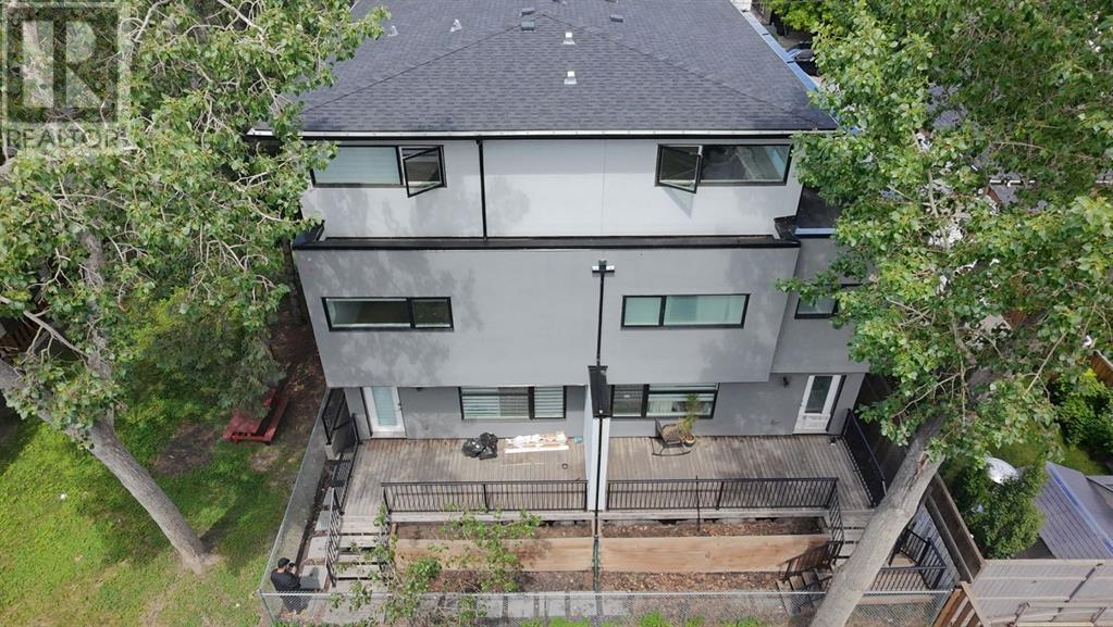 607,609,611,613 3 Avenue NE