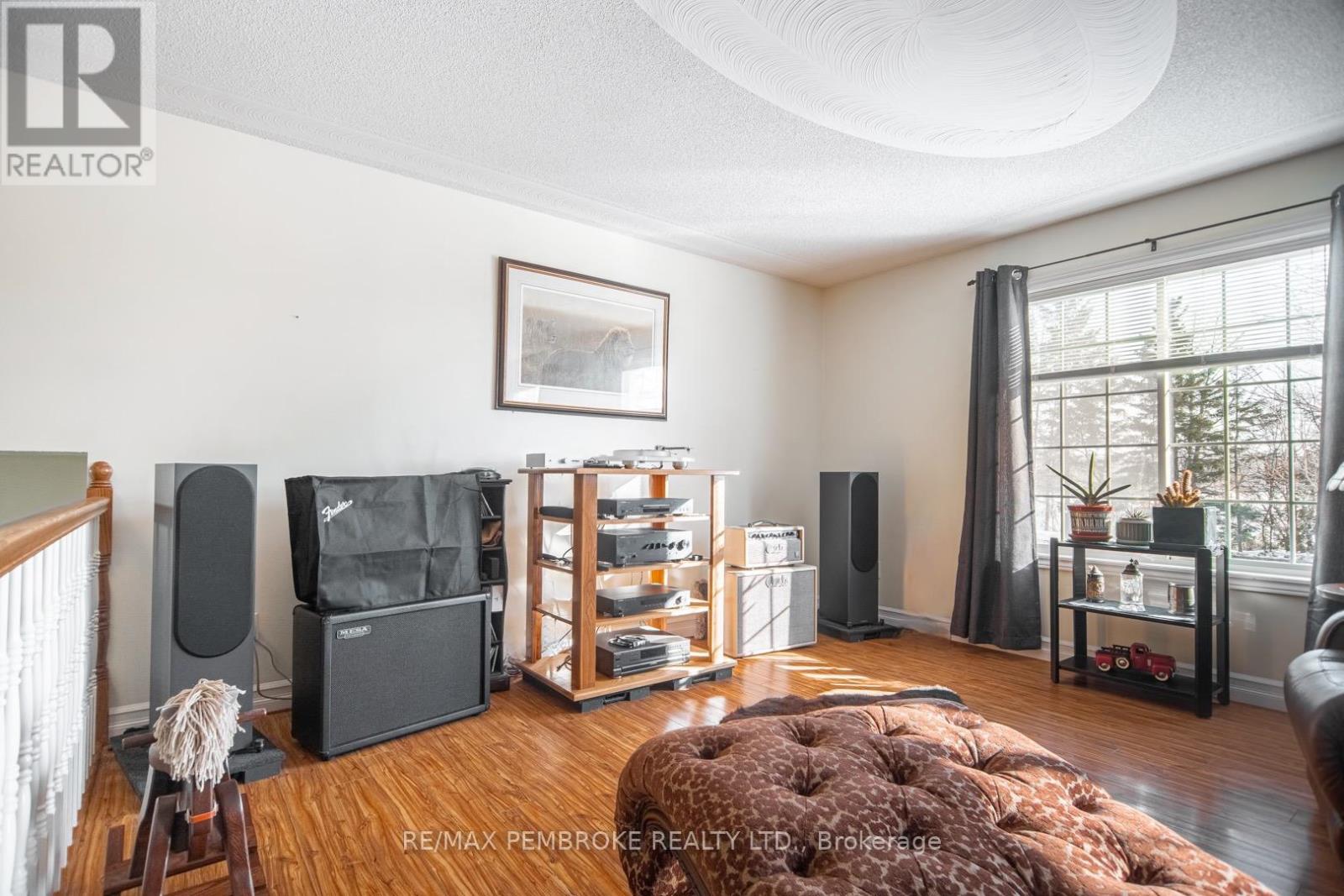 193 D'YOUVILLE DRIVE