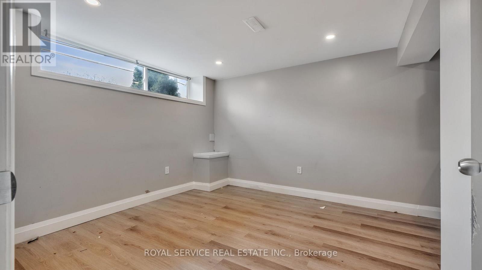 86 PARK ROAD S