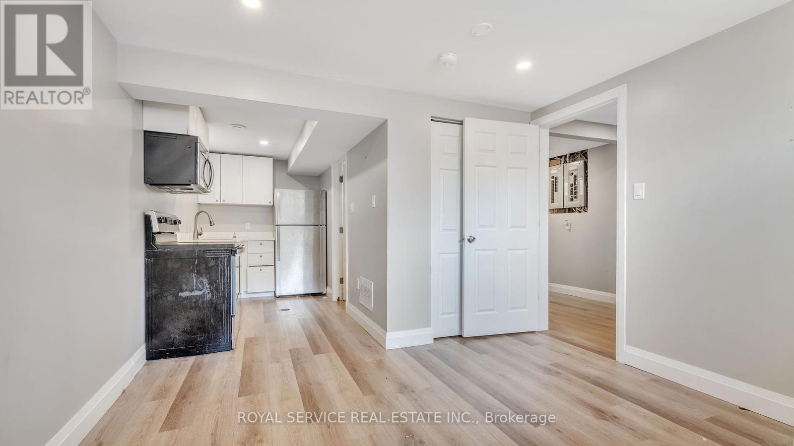 86 PARK ROAD S