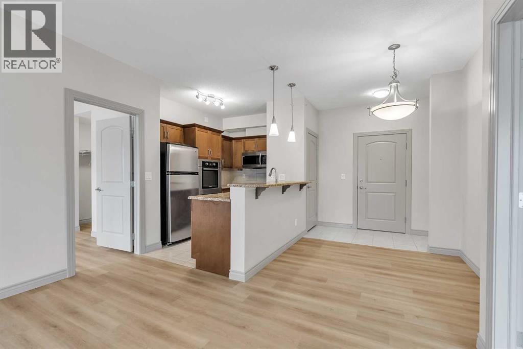 412, 70 Royal Oak Plaza NW