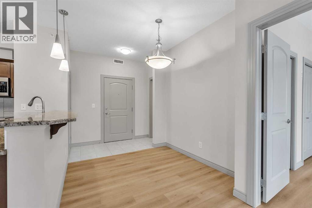 412, 70 Royal Oak Plaza NW