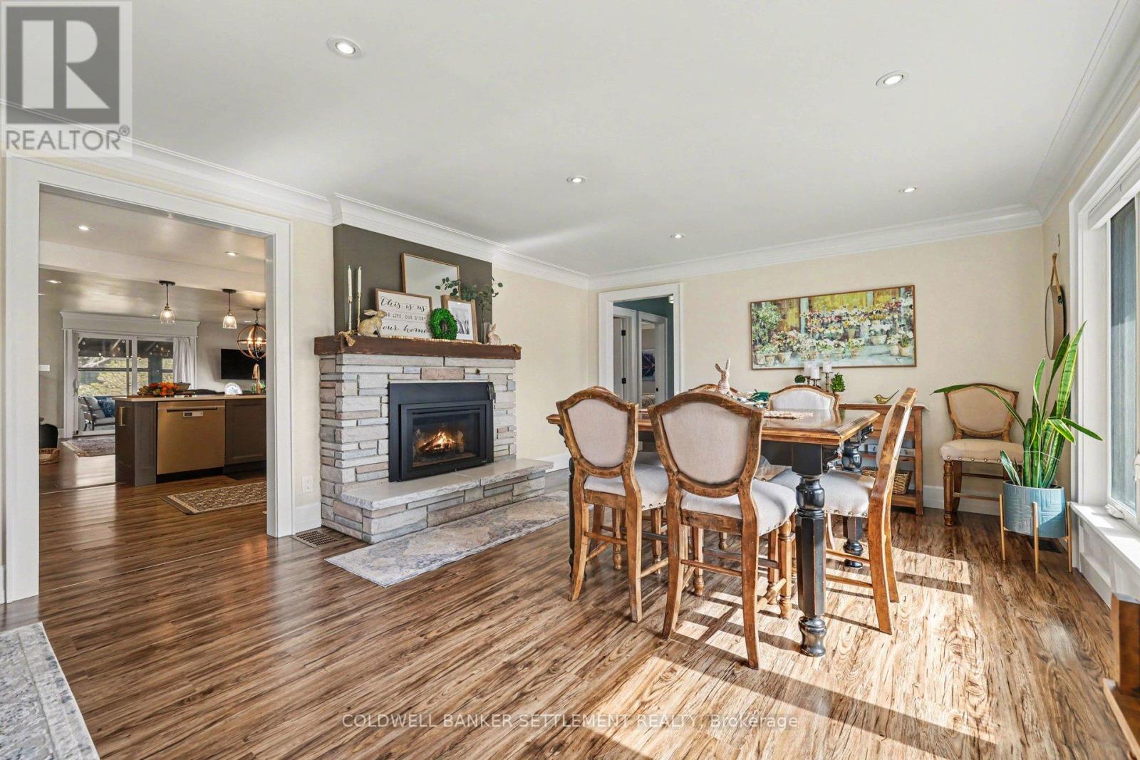 22 BROADVIEW AVENUE W