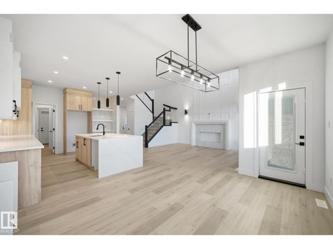 68 Hemingway CR Spruce Grove AB T7X2L6