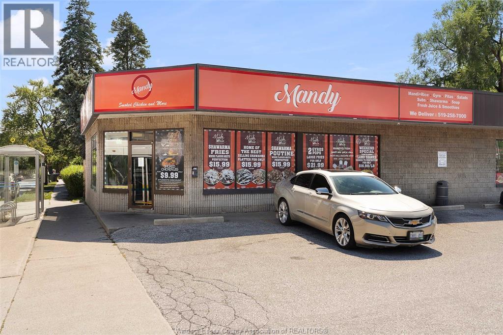 1705 WYANDOTTE STREET West