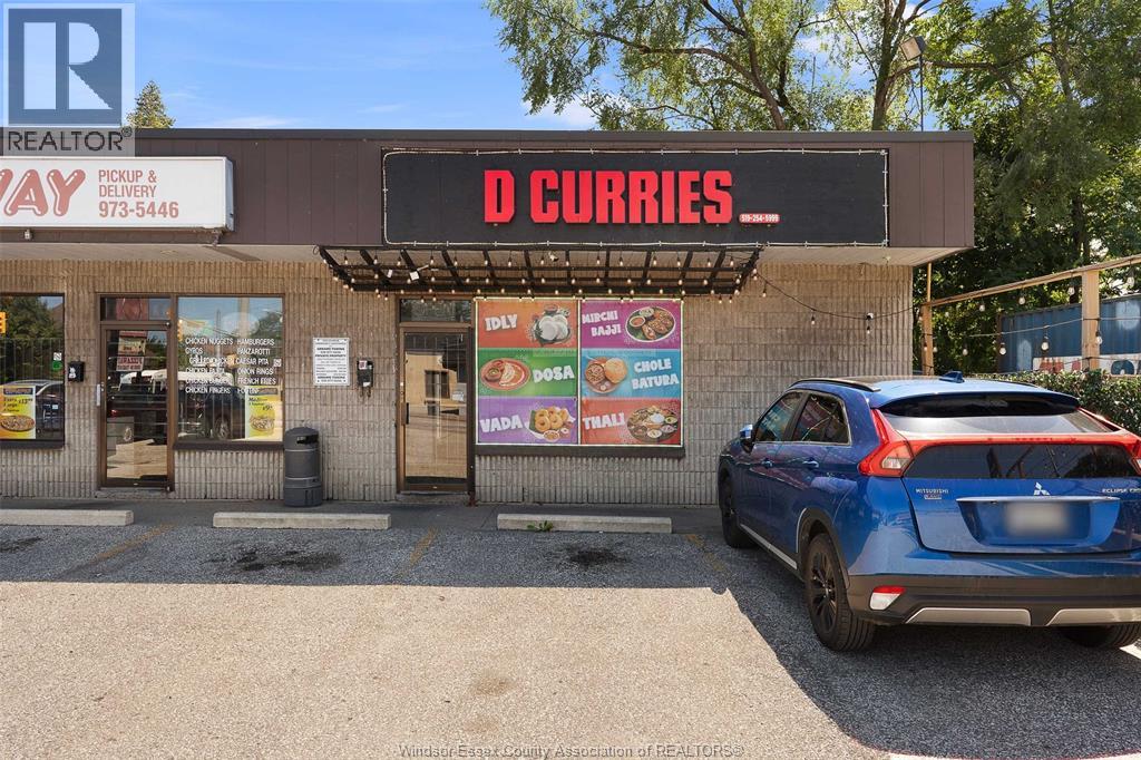 1705 WYANDOTTE STREET West