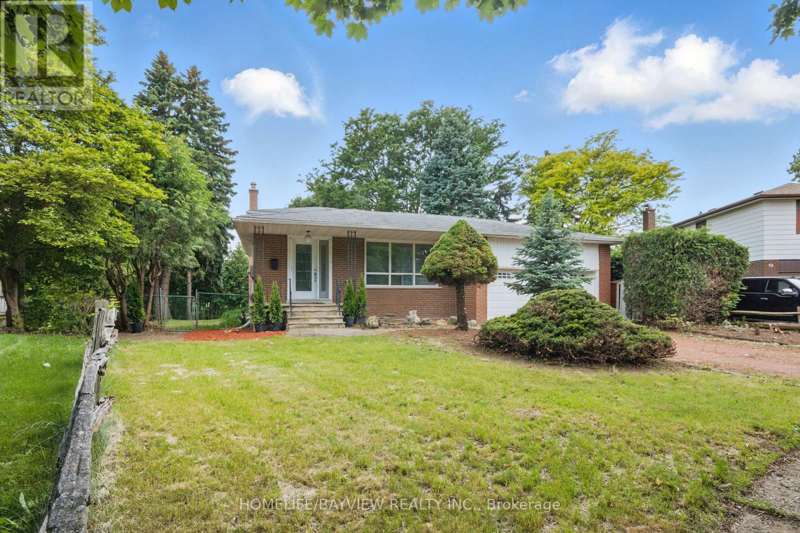 41 SUNNYWOOD CRESCENT