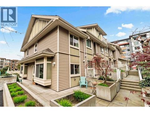15 621 LANGSIDE AVENUE Coquitlam BC V3J0A8