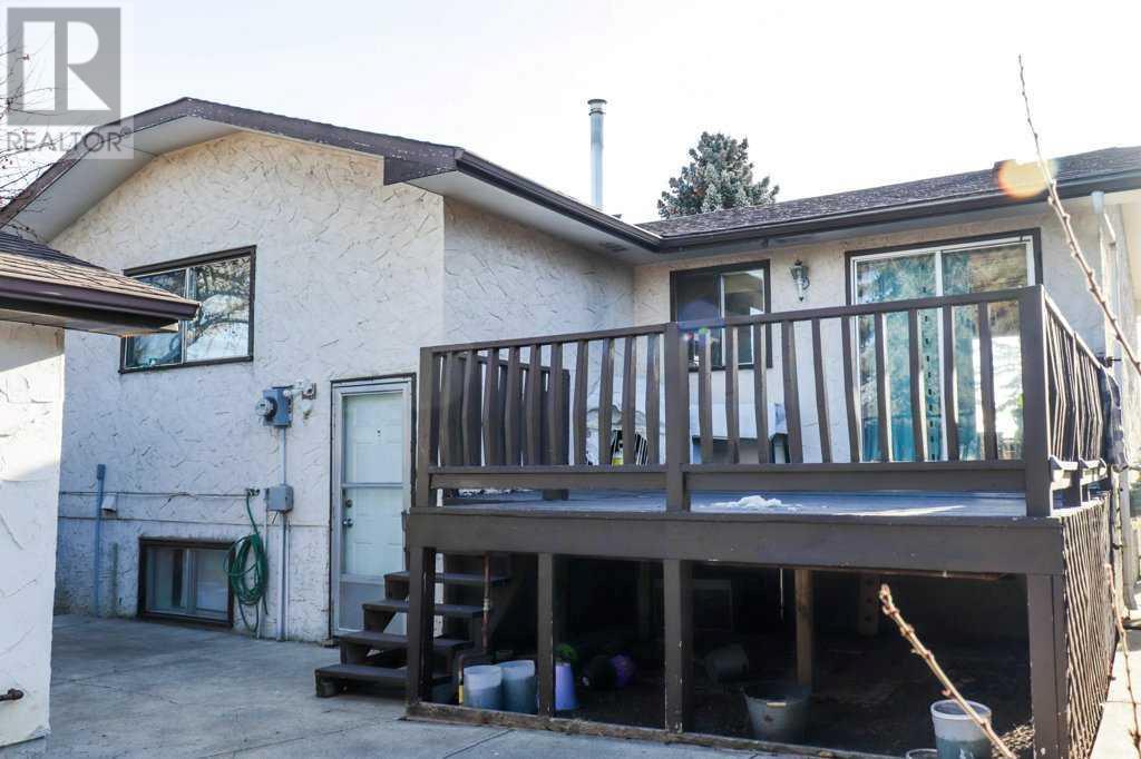 236 Pinetree Road NE