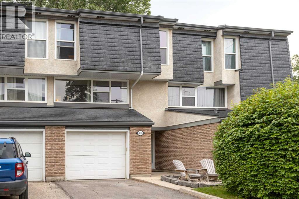 426 Brae Glen Crescent SW