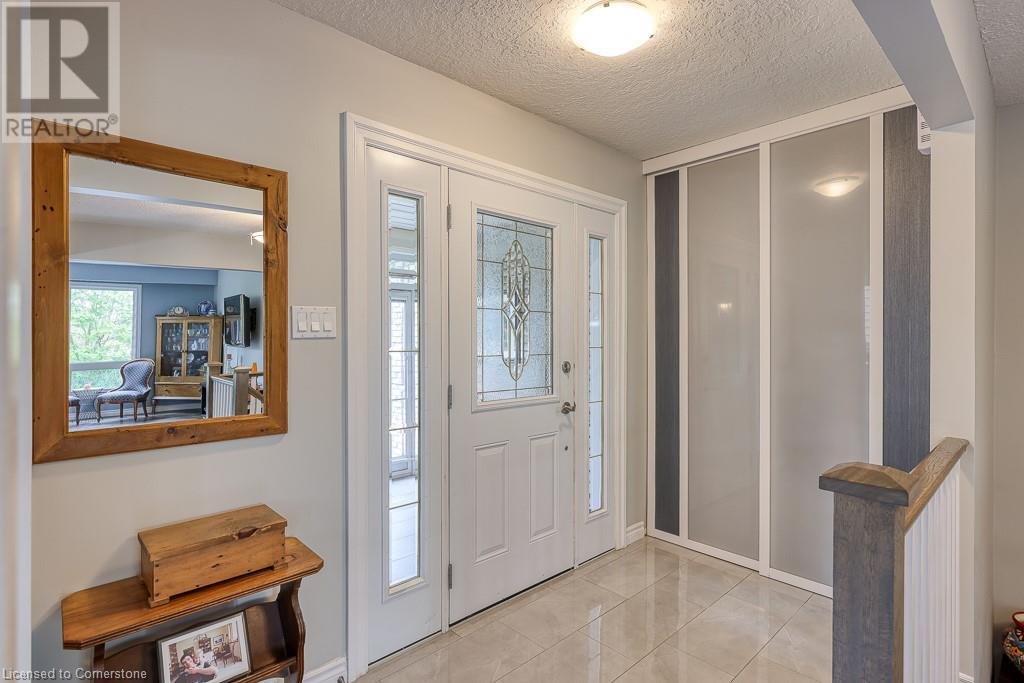 18 CHARNWOOD Court
