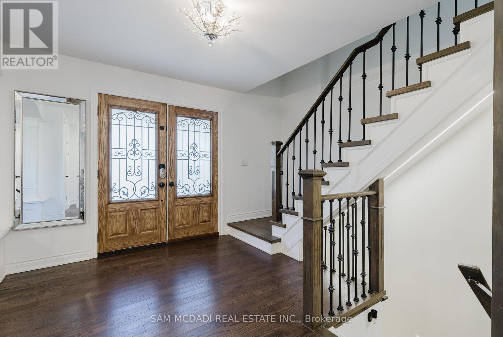 3325 LAKESHORE ROAD