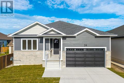 24 BROOKLAWN DRIVE Lambton Shores (Grand Bend) ON N0M1T0