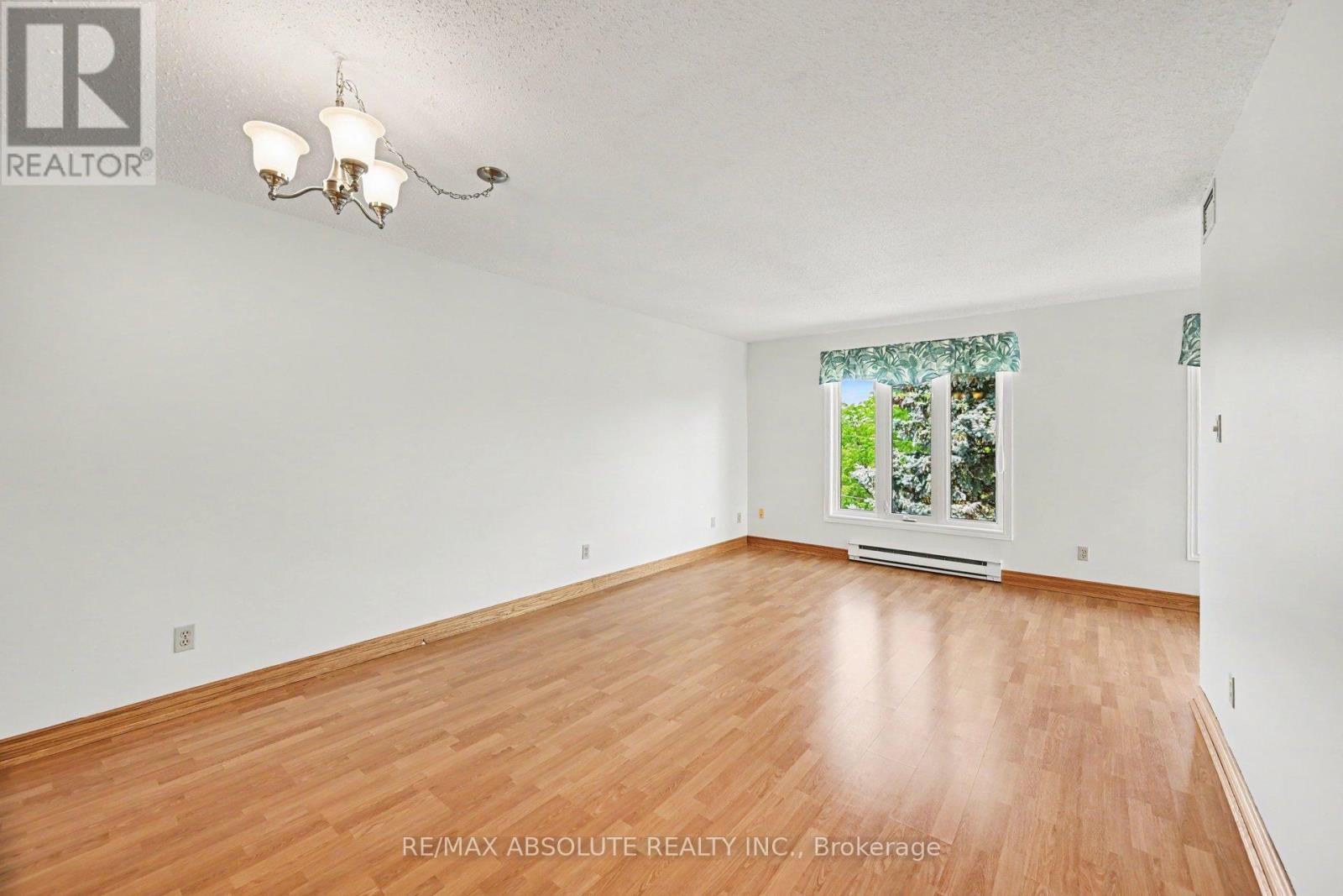 303 - 61 JACK CRESCENT