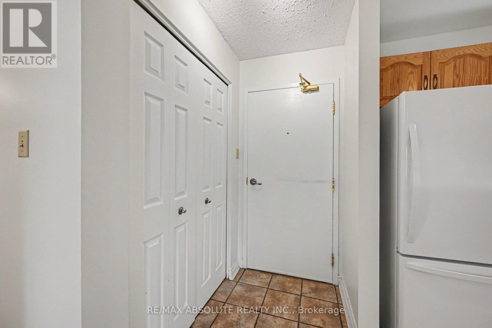 303 - 61 JACK CRESCENT