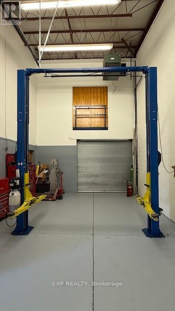 3 - 1541 STARTOP ROAD