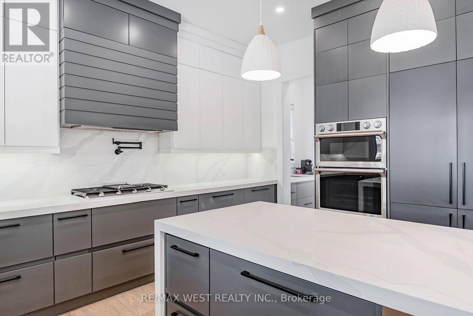 407 COCHRANE STREET