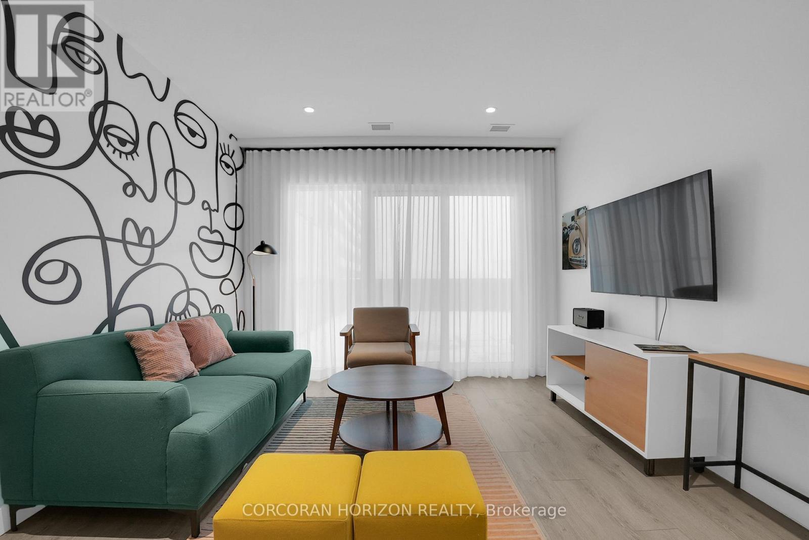 605 - 15 GLEBE STREET