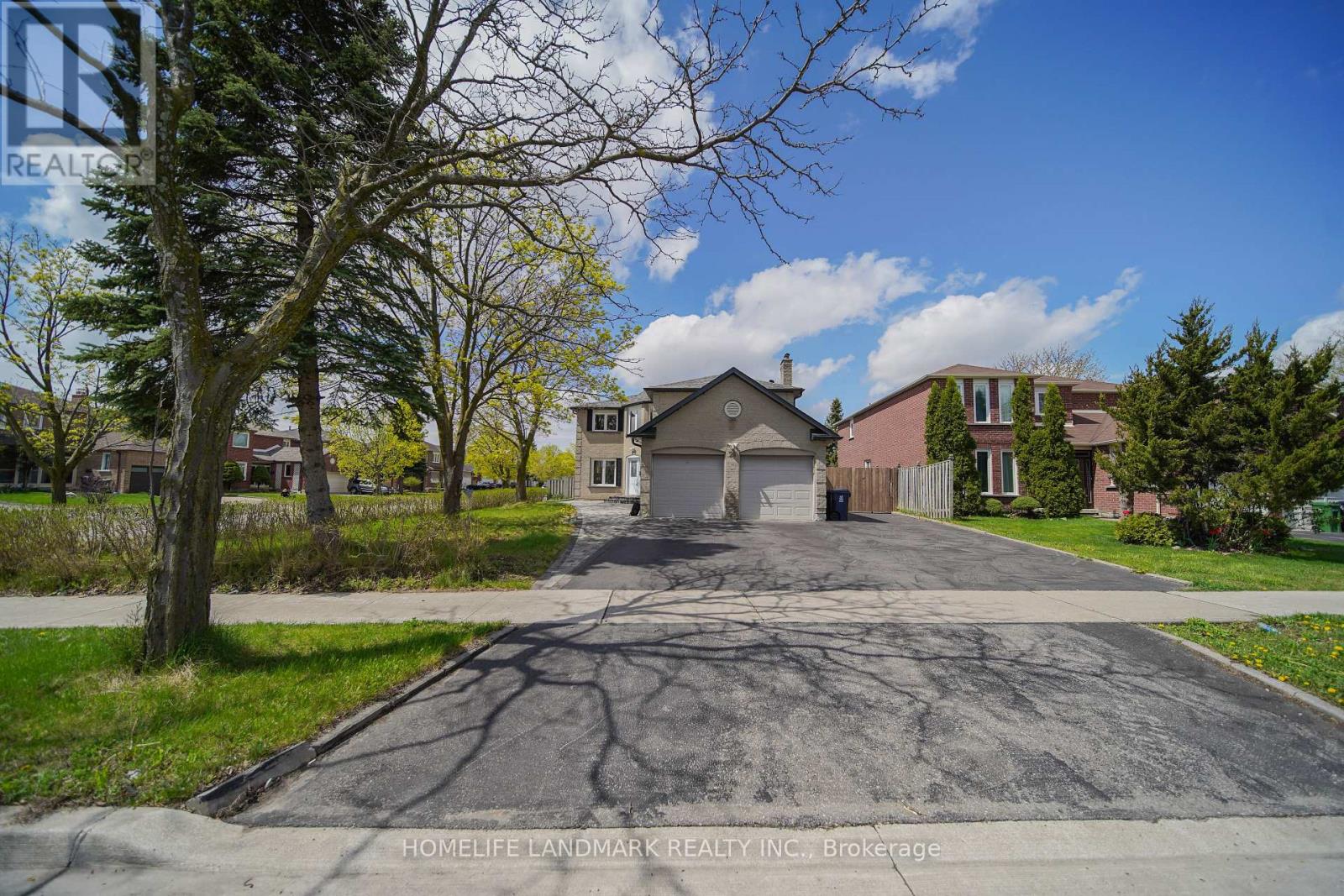 28 EAGLEDANCE DRIVE