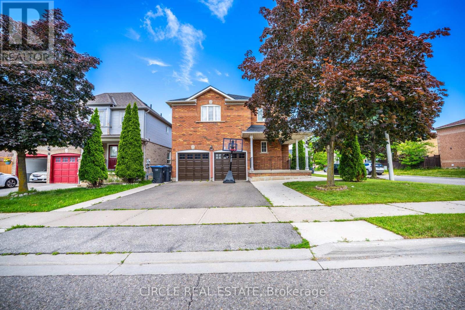 10 GOLD PARK PL