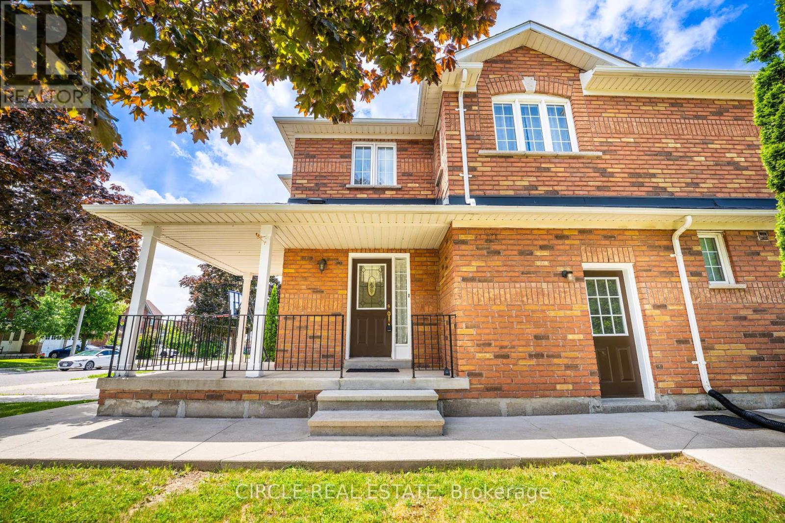 10 GOLD PARK PL