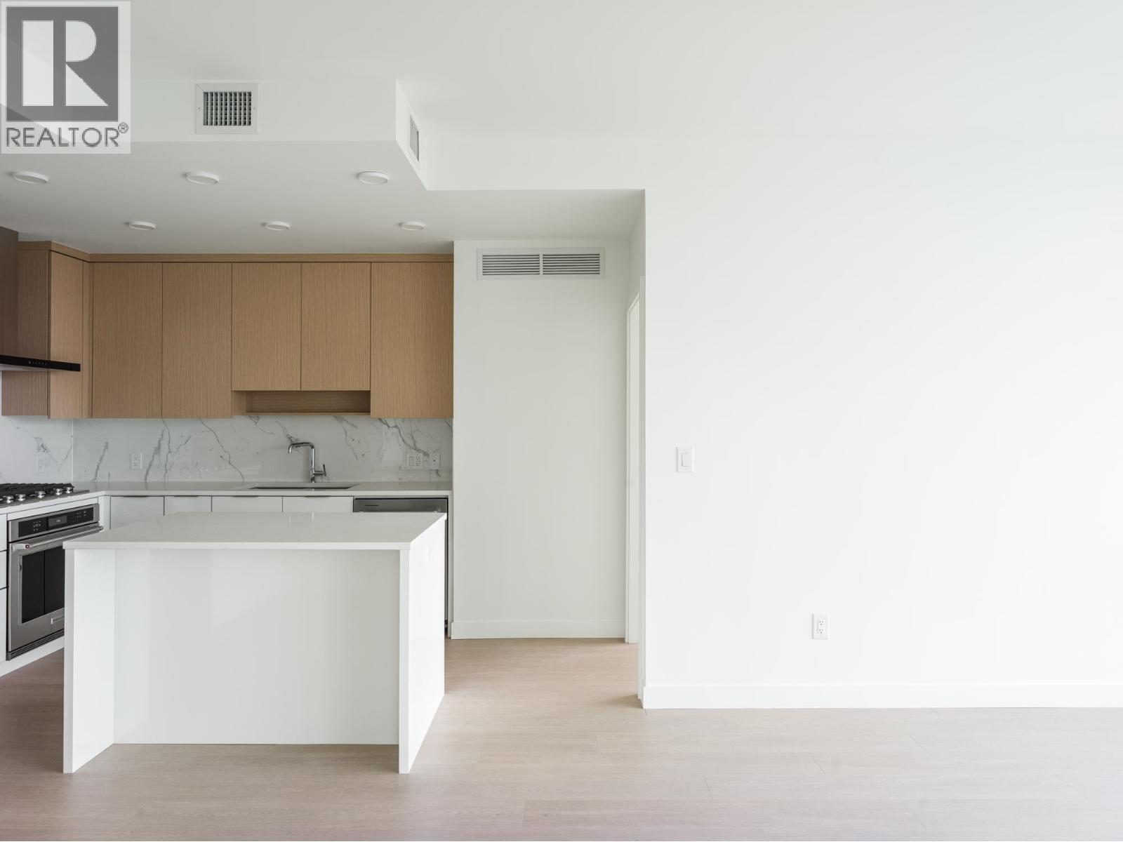 2301 699 WHITING WAY