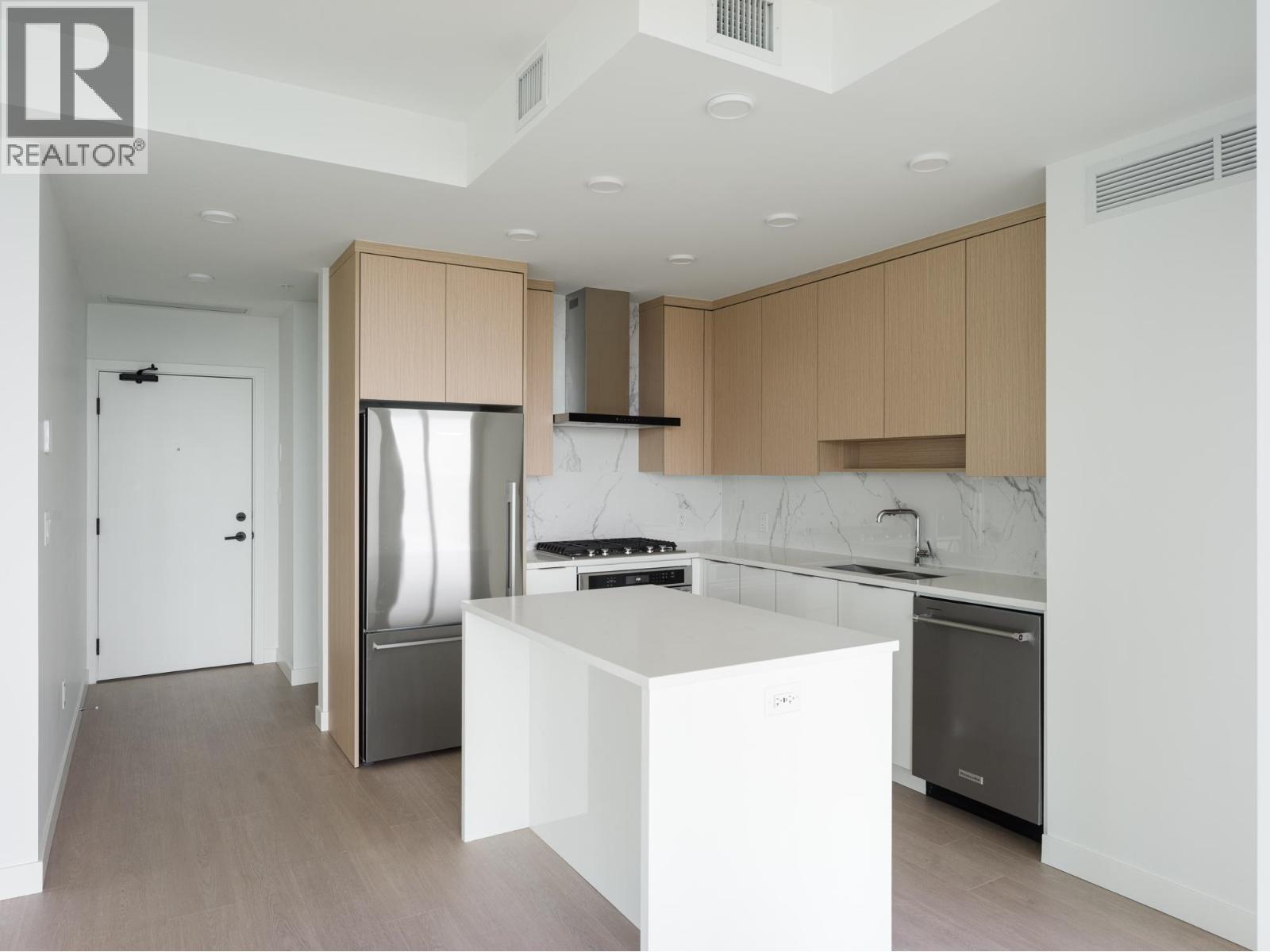 2301 699 WHITING WAY